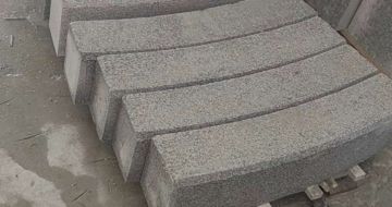 乌鲁木齐芝麻白弧形路牙石