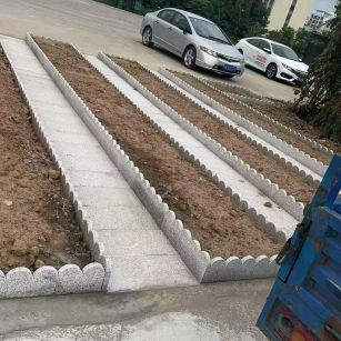 乌鲁木齐芝麻白花边石