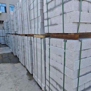 乌鲁木齐芝麻白路牙石，路侧石