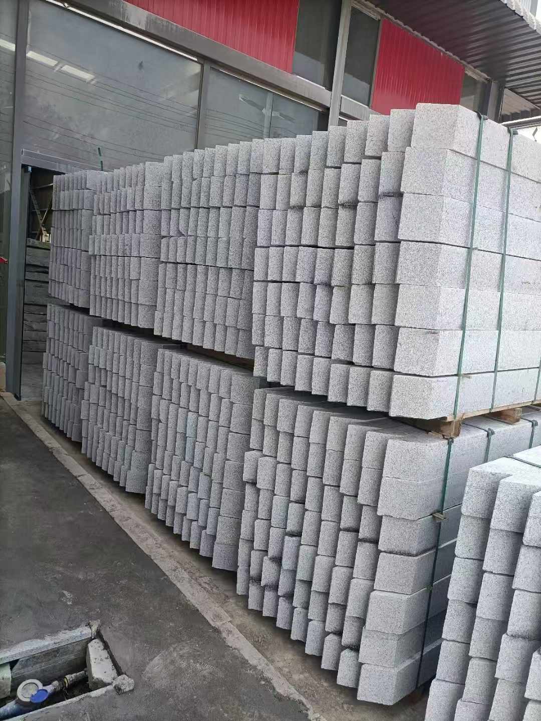 乌鲁木齐芝麻白树围石 树池
