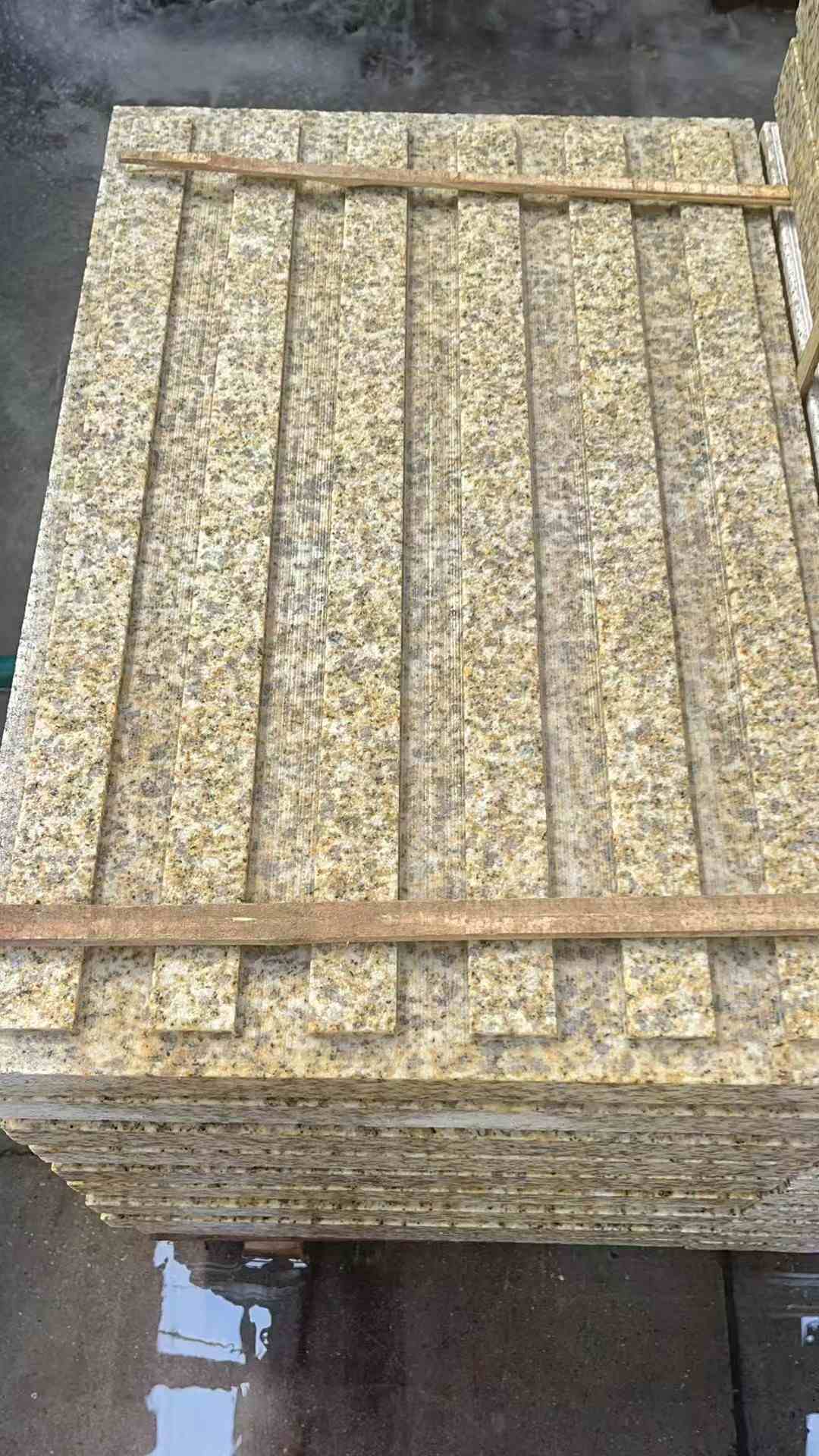 乌鲁木齐黄金麻盲道 石材盲道