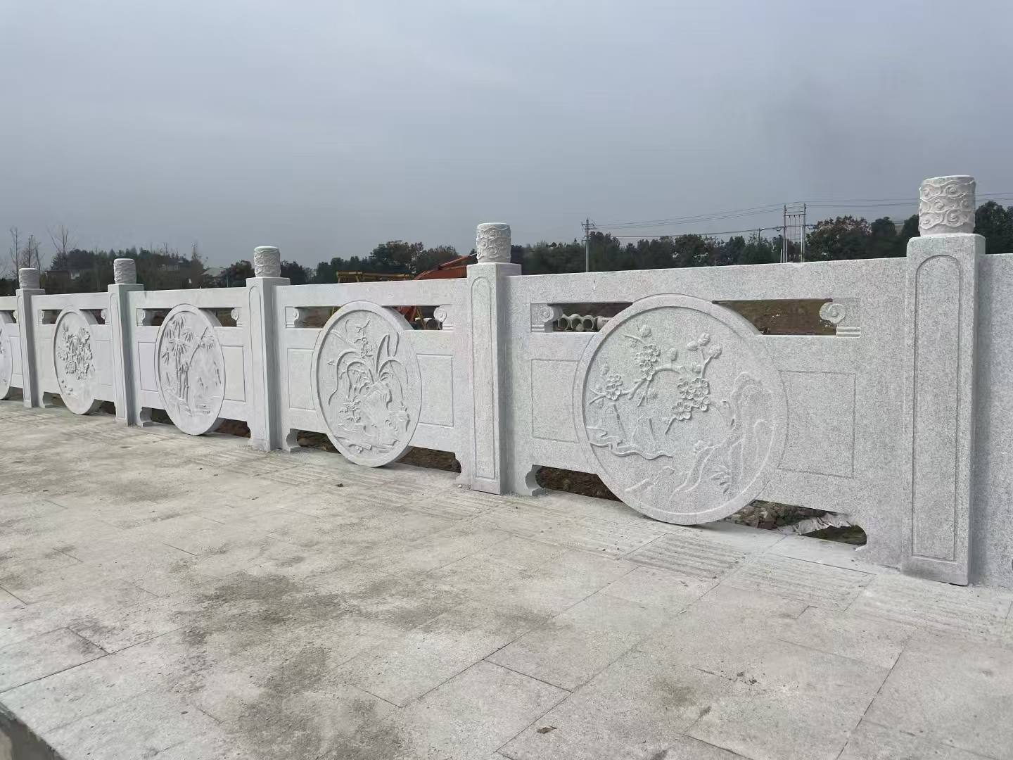 乌鲁木齐芝麻白河道栏杆 石材栏杆